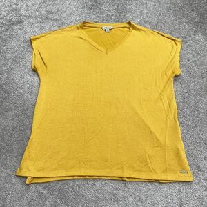 Orvis Knitted Top Womens Medium Mustard Gold V-Neck Short Sleeve Stretch Casual